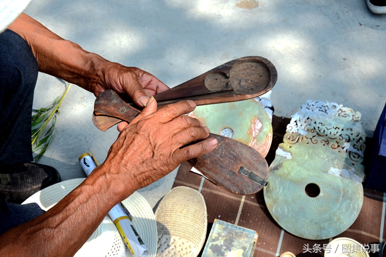 一把破椅子要价4000元，黑檀木做成100年历史，真的假的？